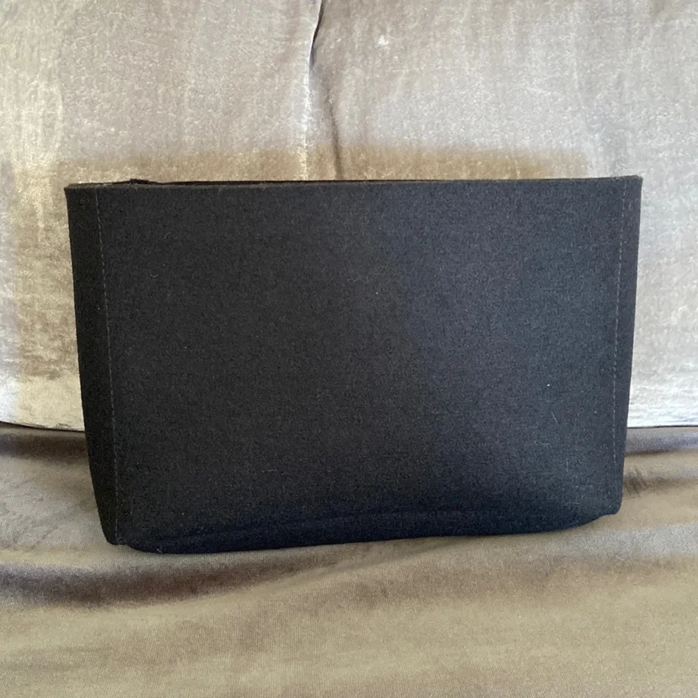 NWOT - Samorga Chanel Medium Gabrielle Hobo Bag Zero-pocket Felt Bag Liner